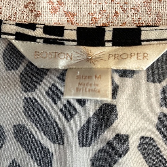 Black and White Textile Wrap Blouse - Picture 2 of 3